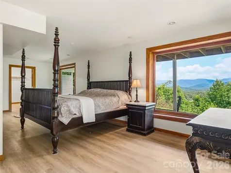 1856 Lickskillet Road Burnsville NC 28714