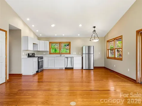 1856 Lickskillet Road Burnsville NC 28714