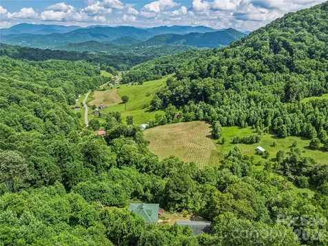 1856 Lickskillet Road Burnsville NC 28714