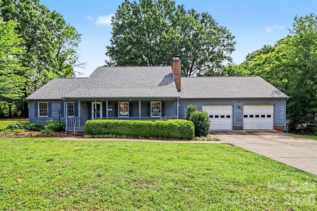 124 E Catawba Avenue Mooresville NC 28115