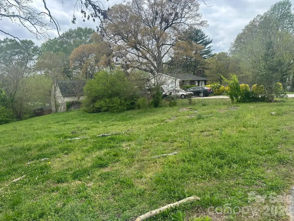 306 E Louisiana Avenue Bessemer City NC 28016