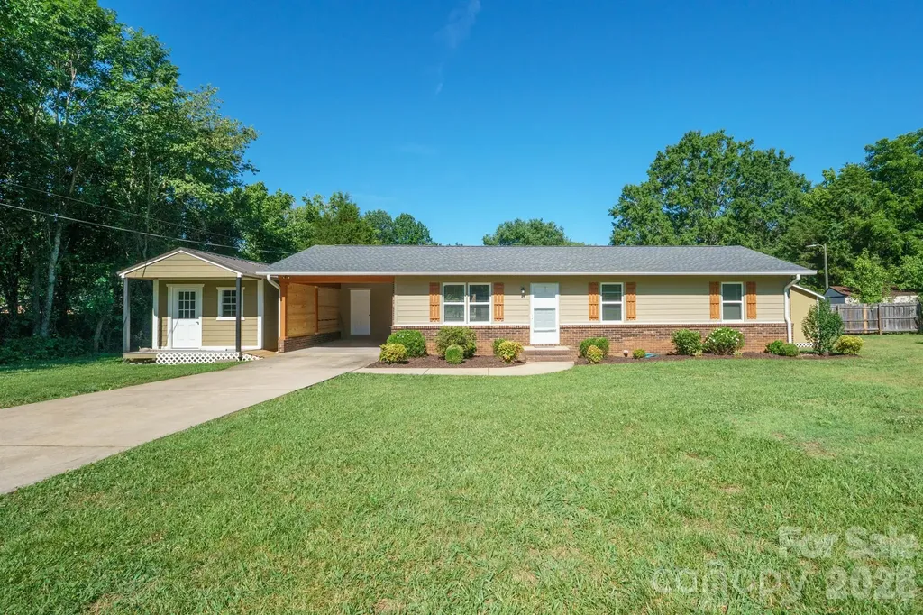 111 Lois Court Statesville NC 28625