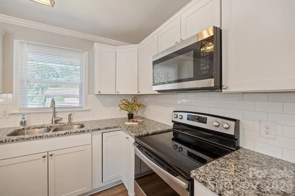 111 Lois Court Statesville NC 28625