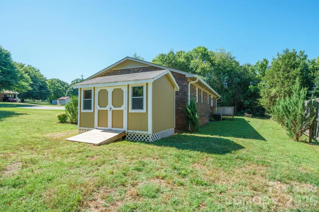 111 Lois Court Statesville NC 28625