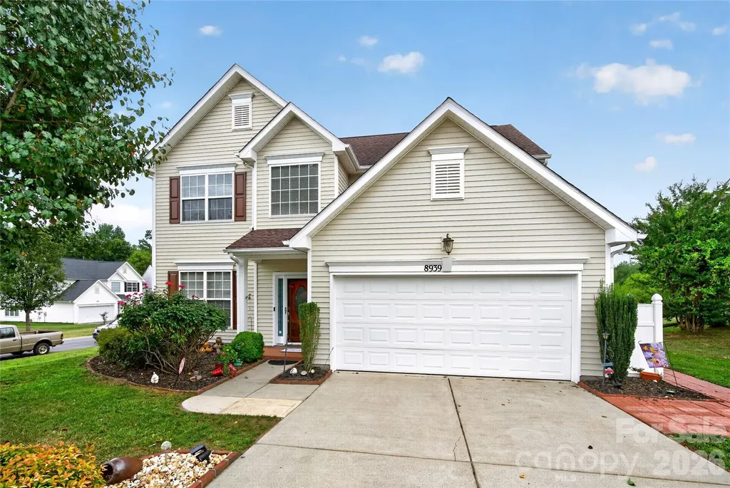 8939 Firestreak Drive Charlotte NC 28216