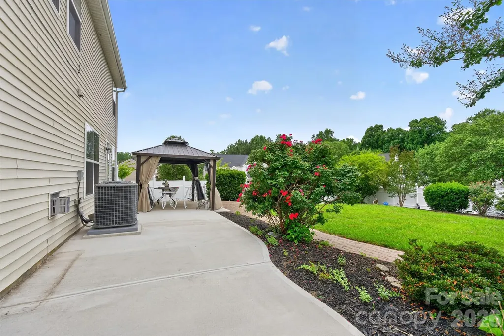 8939 Firestreak Drive Charlotte NC 28216