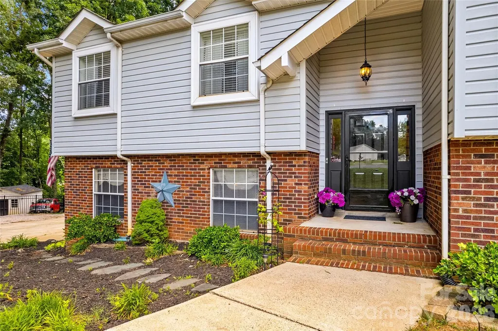 135 Chapel Court Salisbury NC 28147
