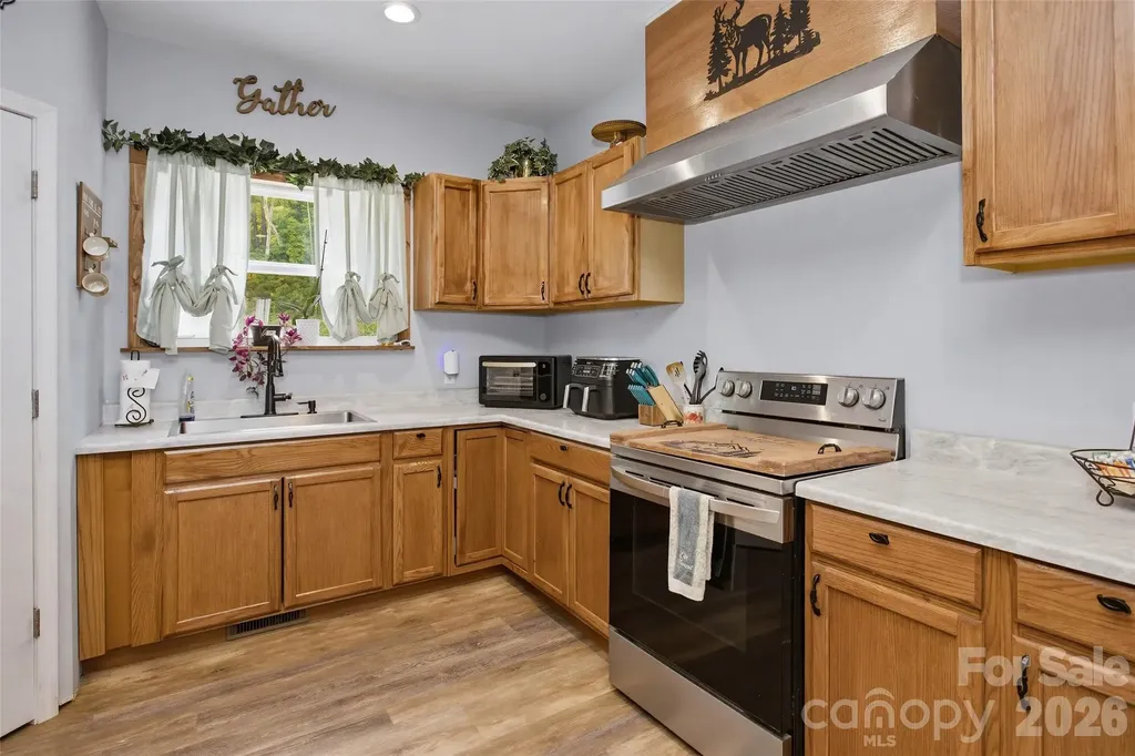301 Mcginnis Drive Old Fort NC 28762
