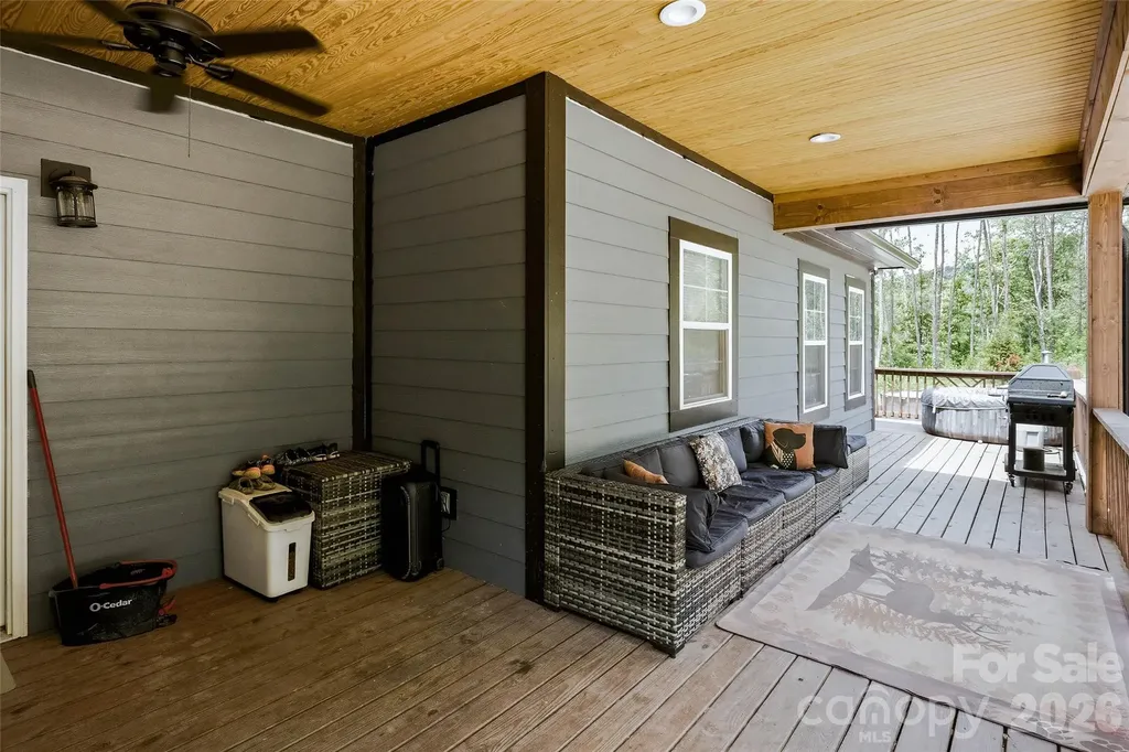 301 Mcginnis Drive Old Fort NC 28762