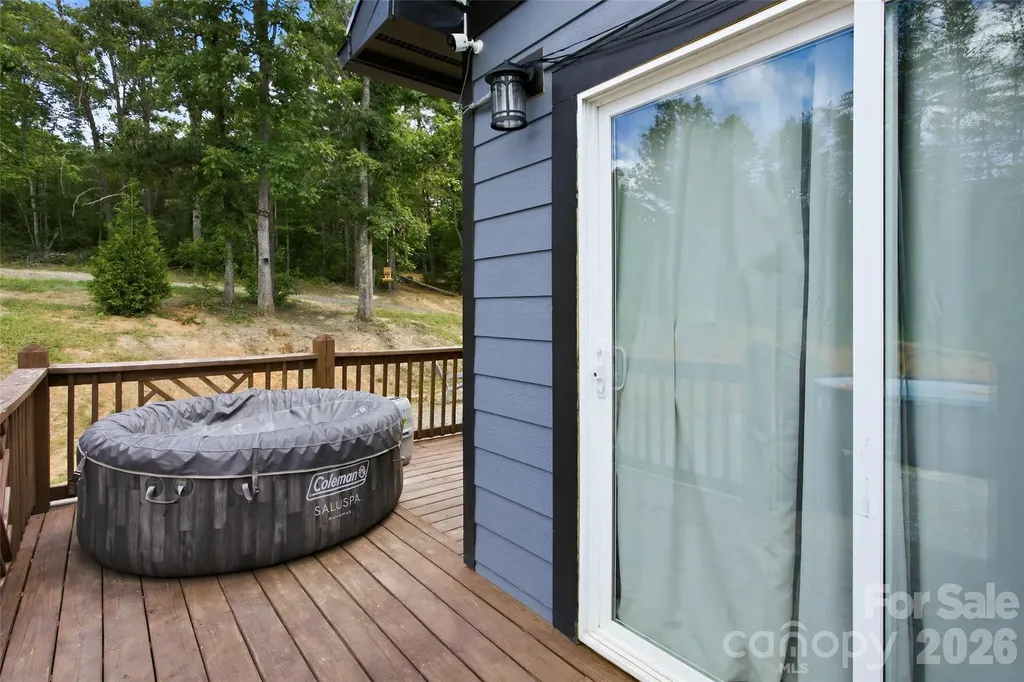 301 Mcginnis Drive Old Fort NC 28762