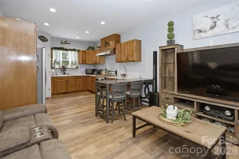 301 Mcginnis Drive Old Fort NC 28762