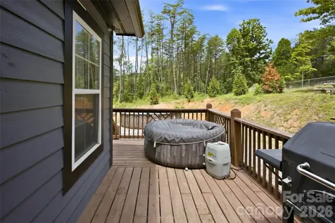 301 Mcginnis Drive Old Fort NC 28762