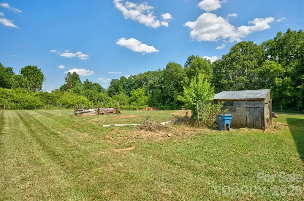 2596 Midnight Drive Claremont NC 28610
