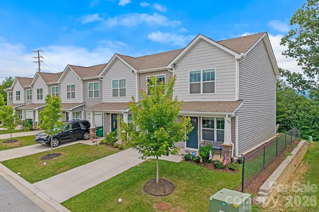 10 Benedict Lane Weaverville NC 28787