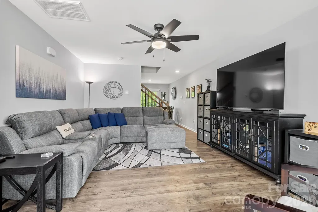 10 Benedict Lane Weaverville NC 28787