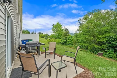 10 Benedict Lane Weaverville NC 28787