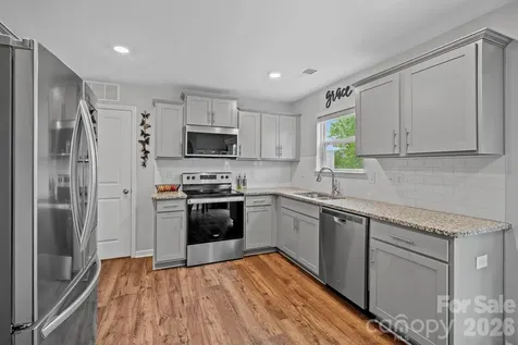 10 Benedict Lane Weaverville NC 28787