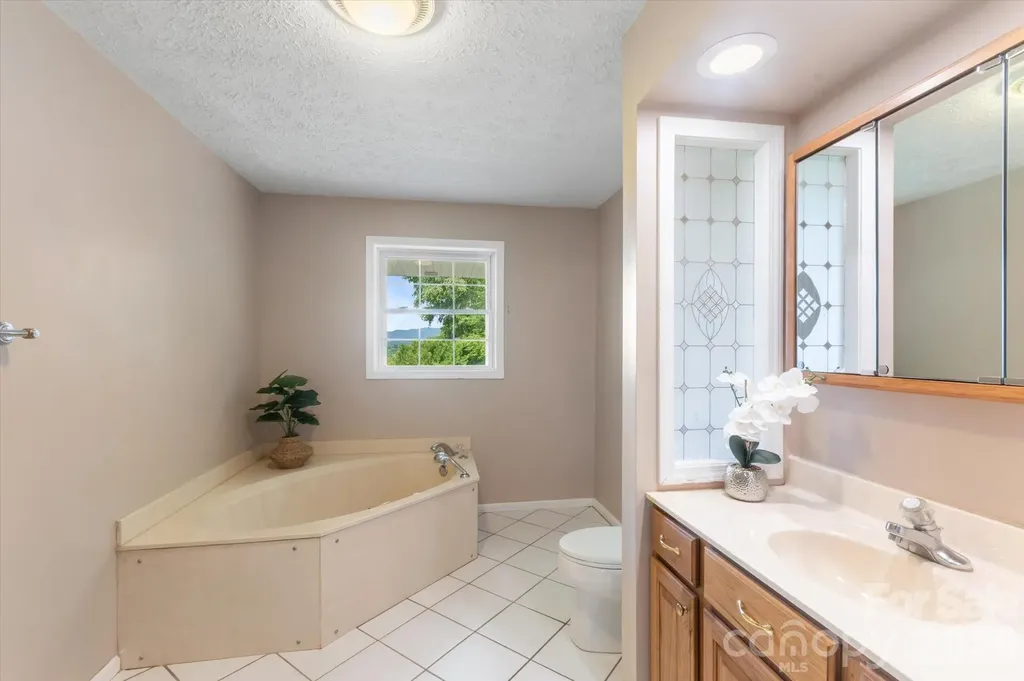 293 Sun Meadow Lane Pisgah Forest NC 28768