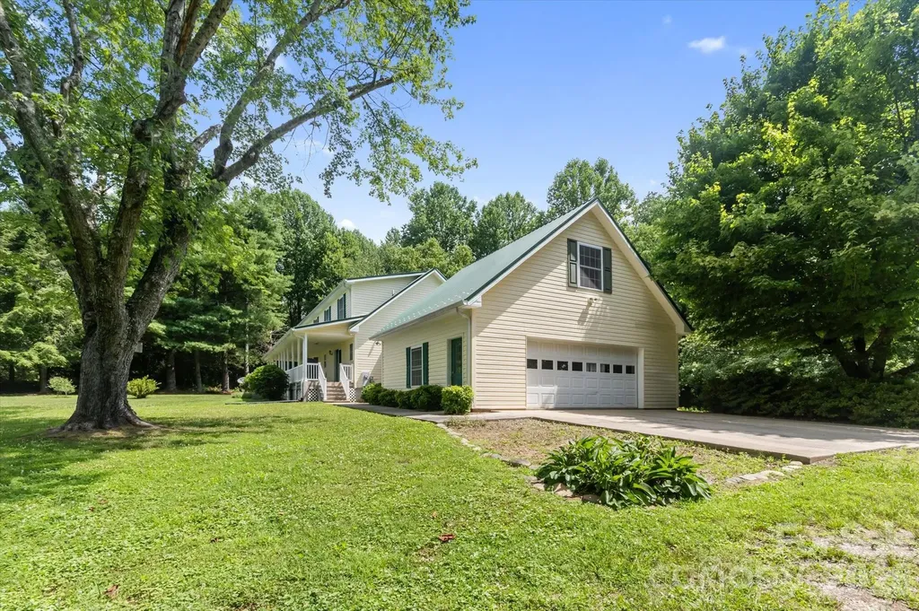 293 Sun Meadow Lane Pisgah Forest NC 28768