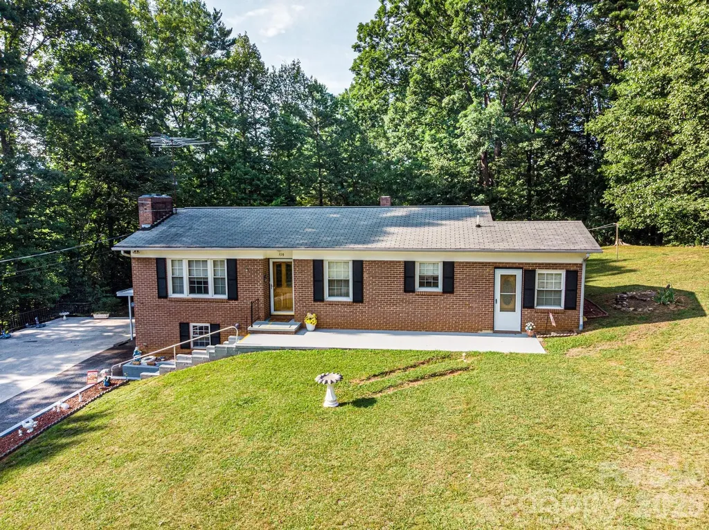 119 Foothill Drive Lenoir NC 28645