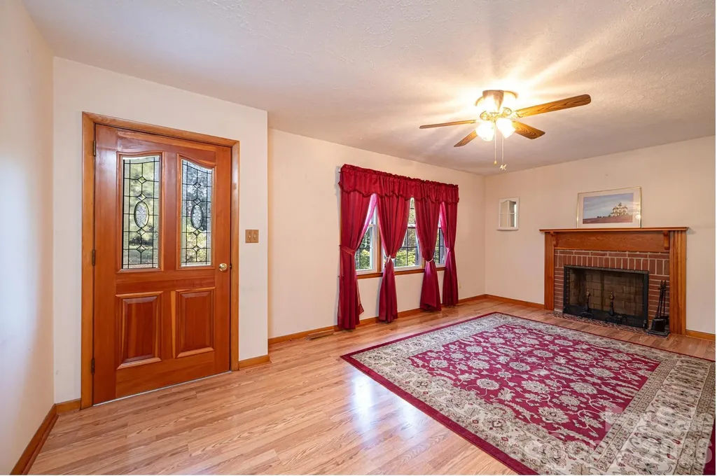 119 Foothill Drive Lenoir NC 28645