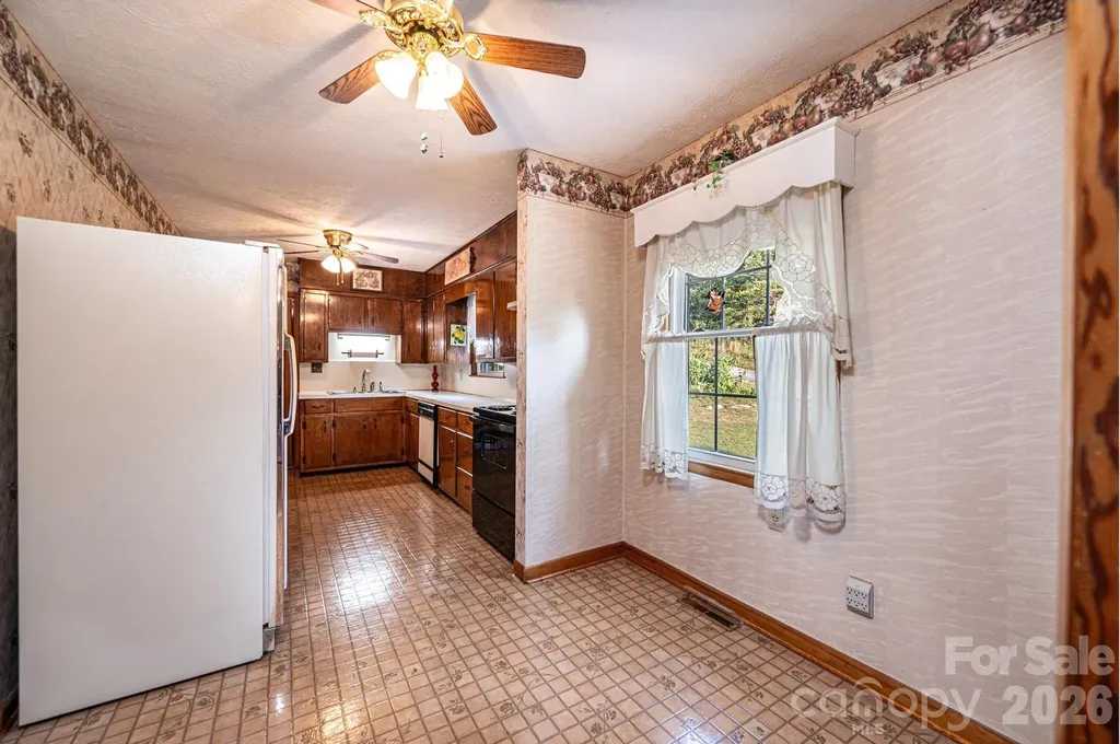 119 Foothill Drive Lenoir NC 28645