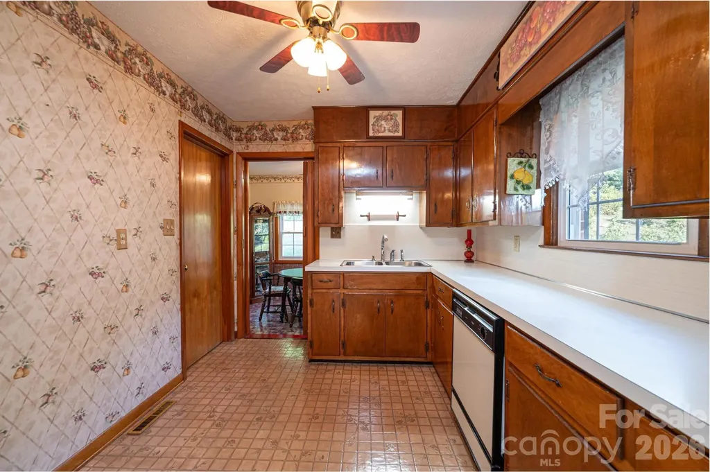 119 Foothill Drive Lenoir NC 28645