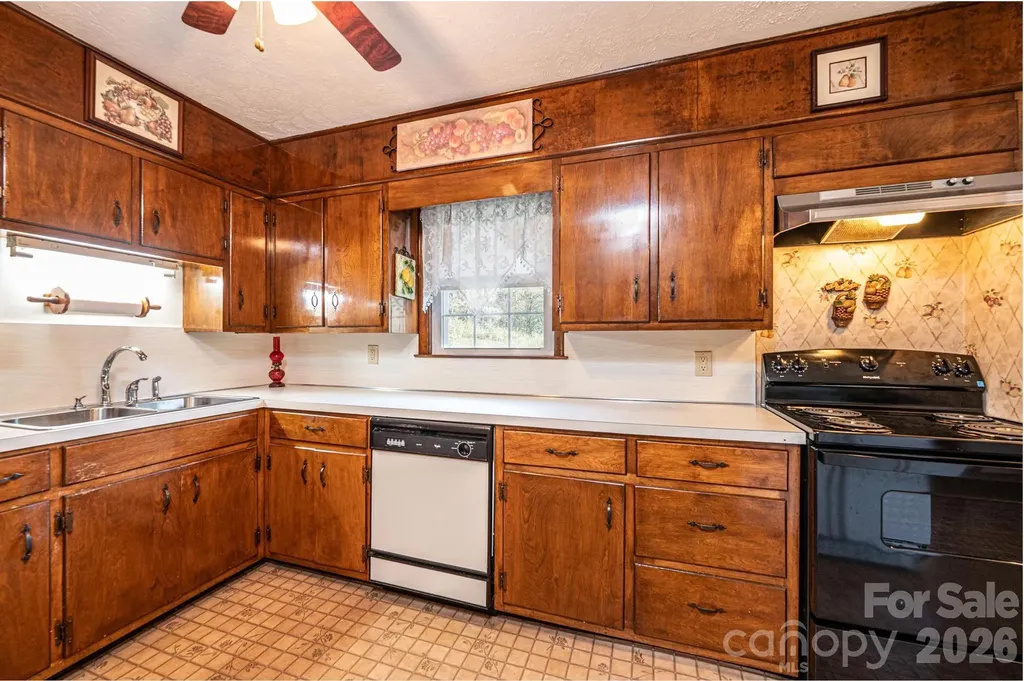 119 Foothill Drive Lenoir NC 28645