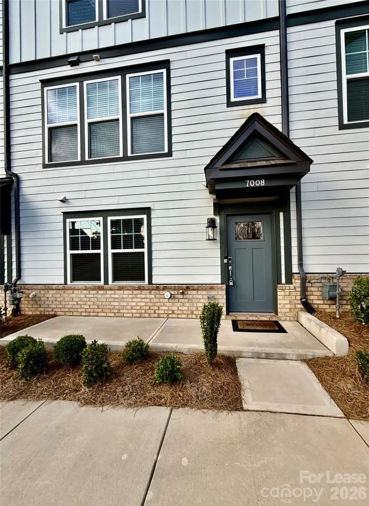 7008 Running Spring Drive Charlotte NC 28205