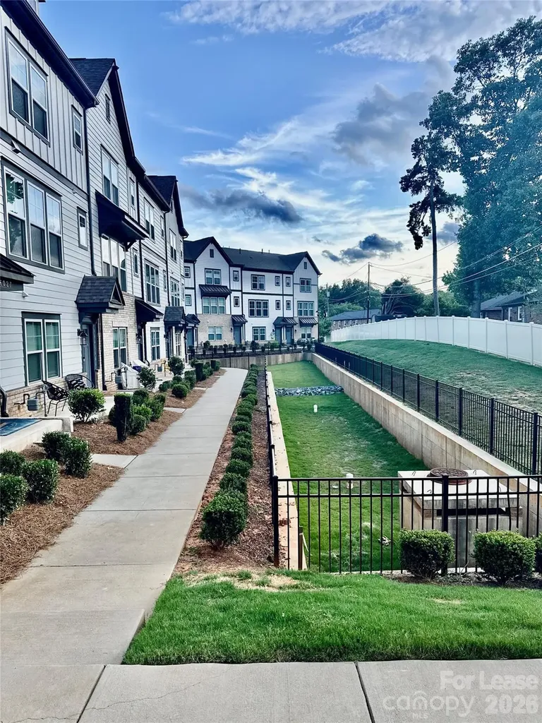 7008 Running Spring Drive Charlotte NC 28205