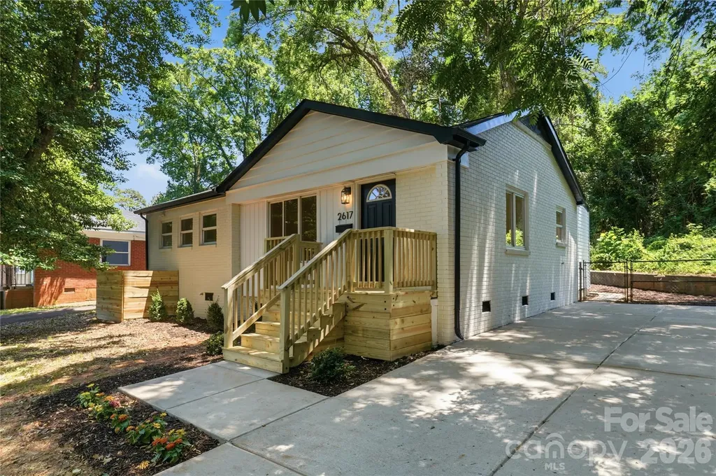 2617 Clydesdale Terrace Charlotte NC 28208
