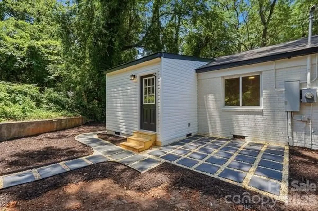 2617 Clydesdale Terrace Charlotte NC 28208