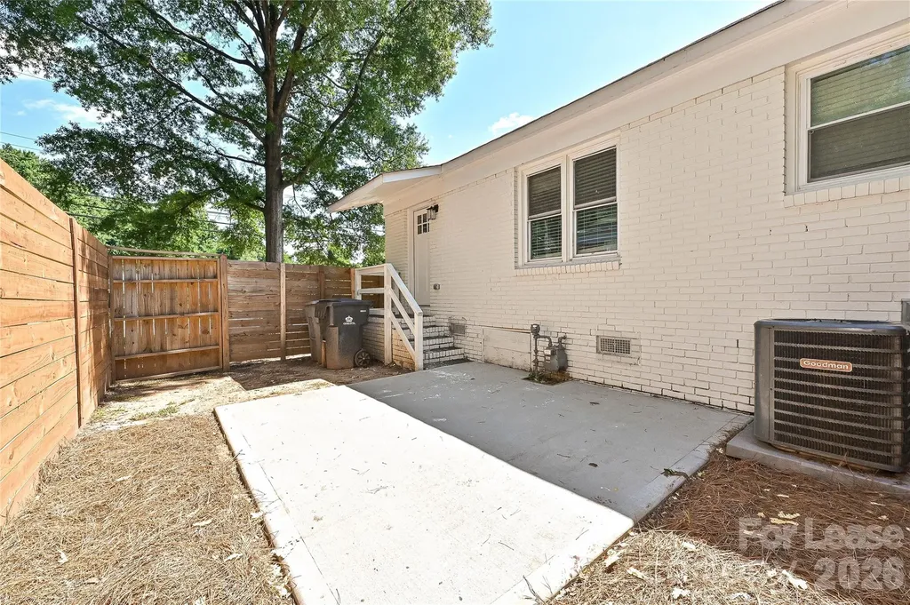 1801 Lasalle Street Charlotte NC 28216