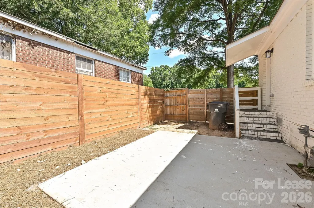 1801 Lasalle Street Charlotte NC 28216