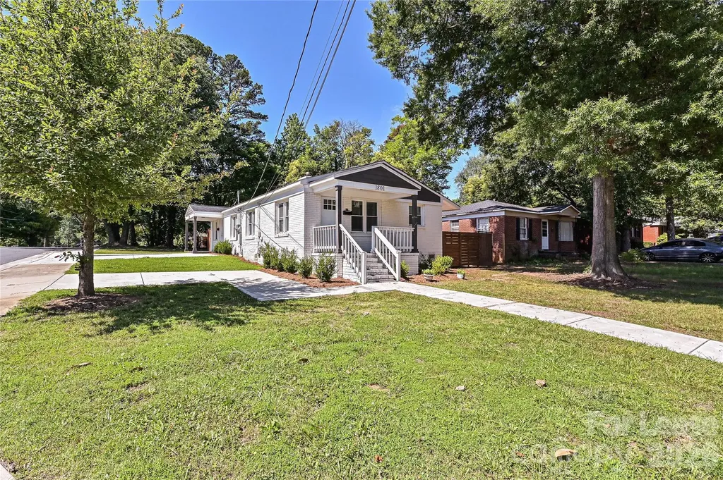 1801 Lasalle Street Charlotte NC 28216