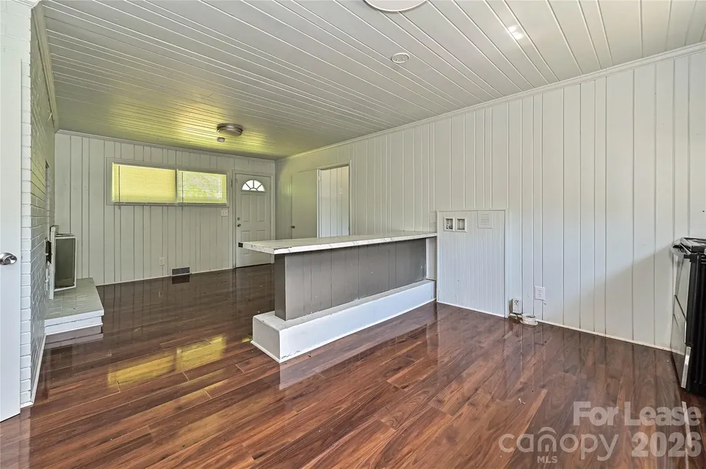 217 Bennett Street Charlotte NC 28213