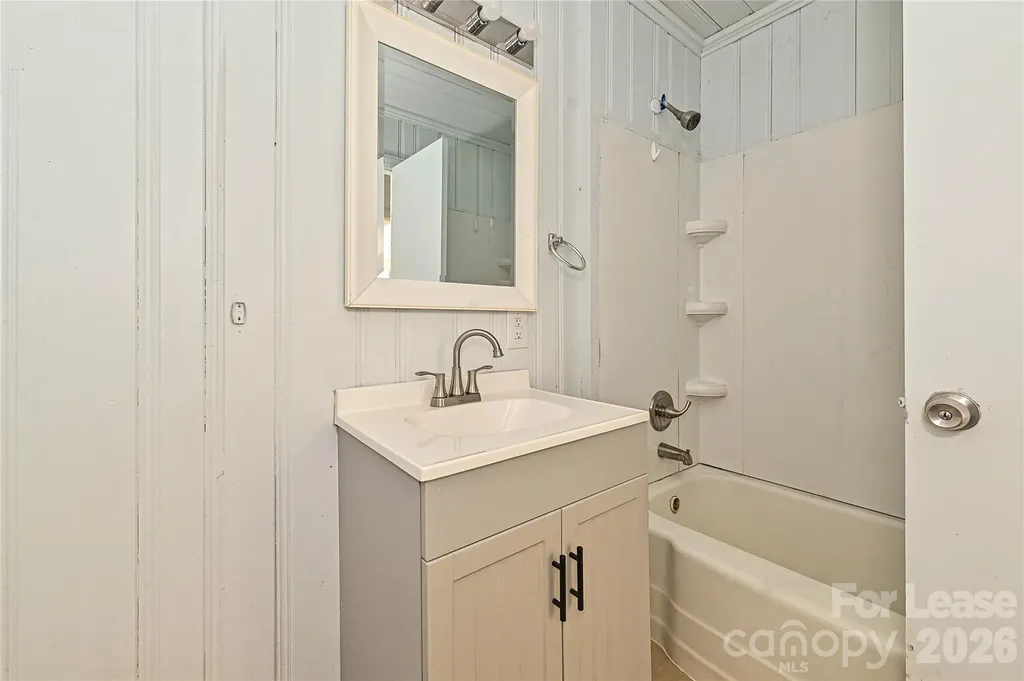 217 Bennett Street Charlotte NC 28213