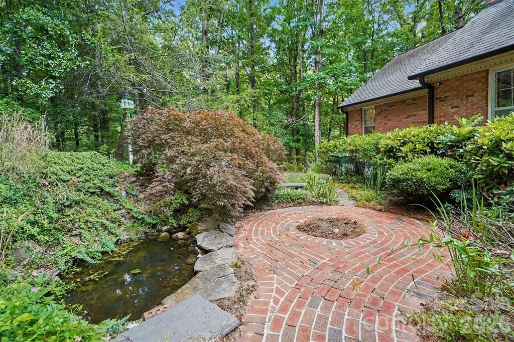 215 Chedworth Court Concord NC 28025