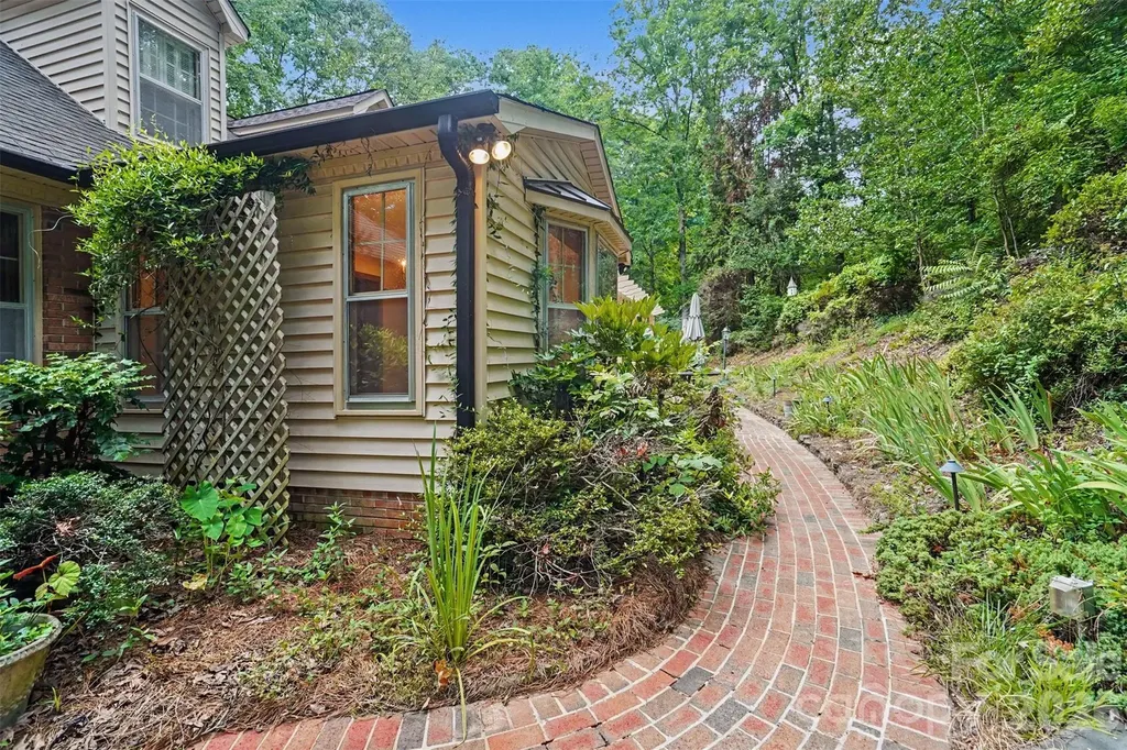 215 Chedworth Court Concord NC 28025
