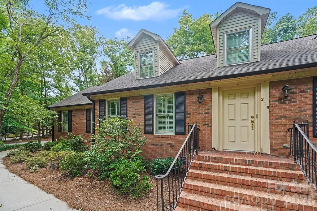 215 Chedworth Court Concord NC 28025
