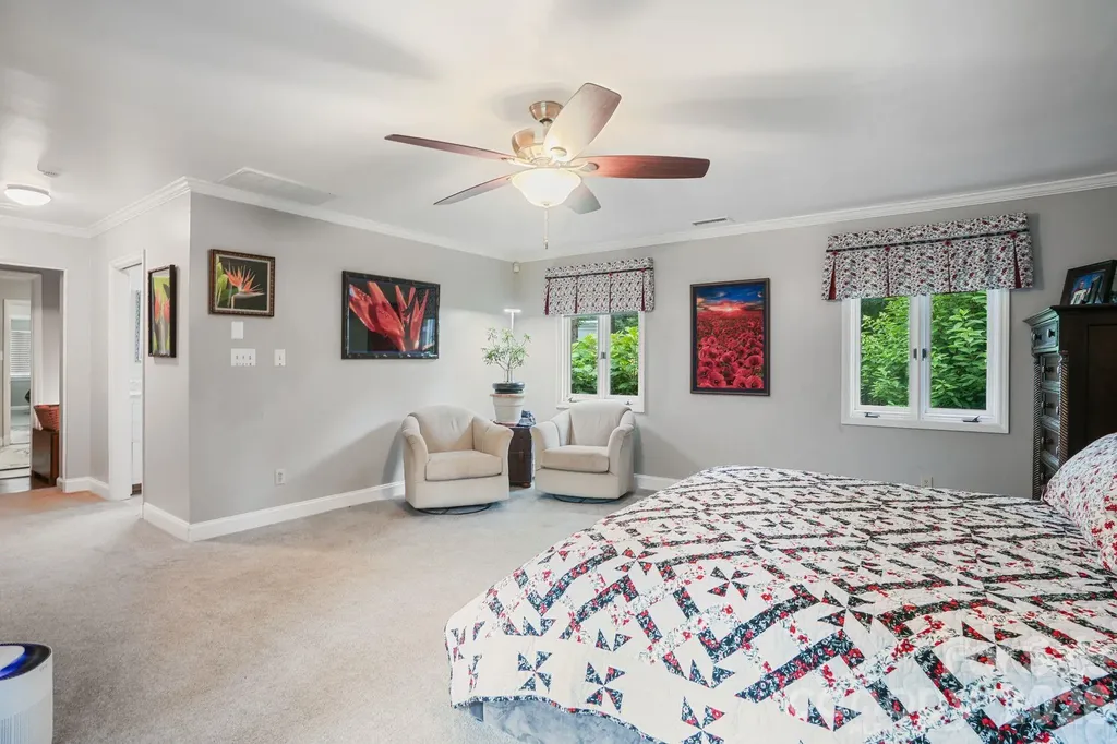 560 11th Avenue Circle NW Hickory NC 28601
