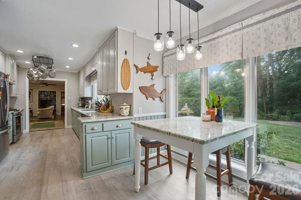 560 11th Avenue Circle NW Hickory NC 28601