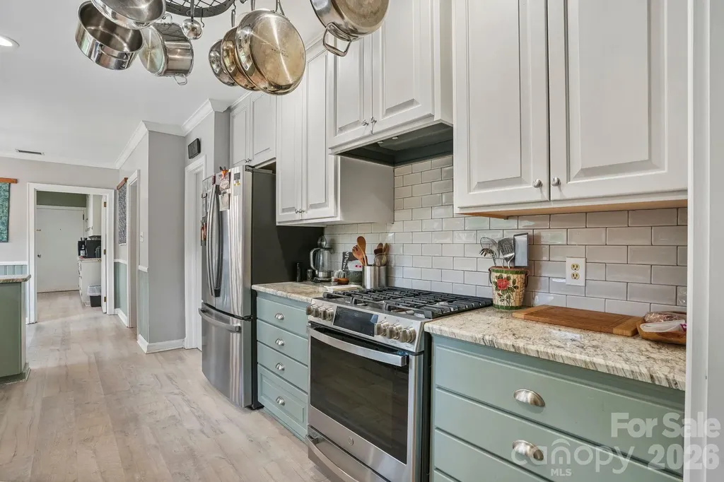 560 11th Avenue Circle NW Hickory NC 28601
