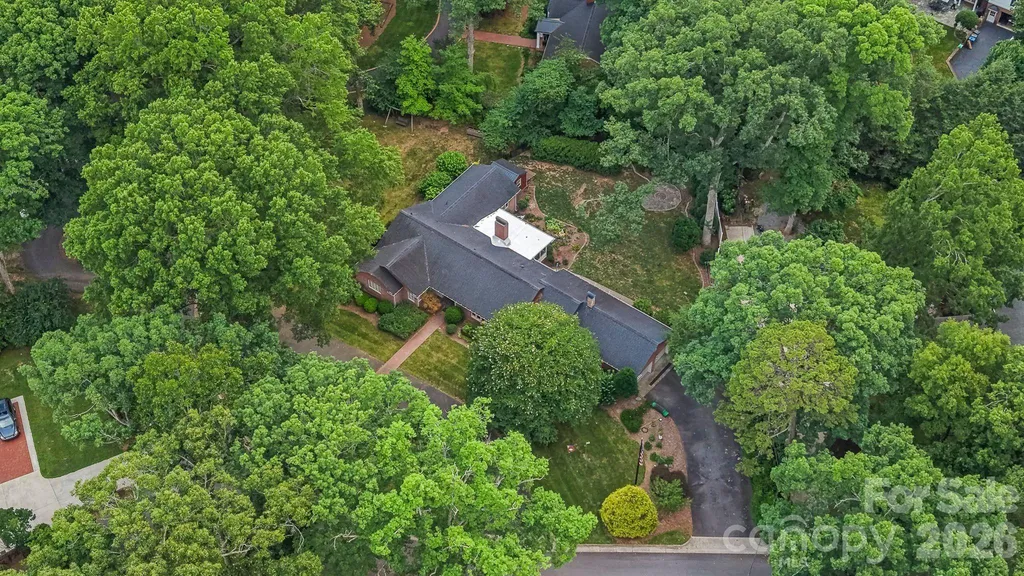 560 11th Avenue Circle NW Hickory NC 28601