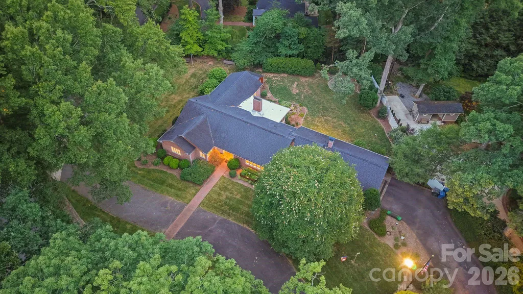 560 11th Avenue Circle NW Hickory NC 28601