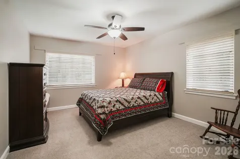 560 11th Avenue Circle NW Hickory NC 28601