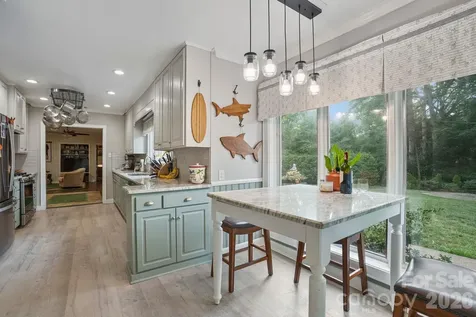 560 11th Avenue Circle NW Hickory NC 28601