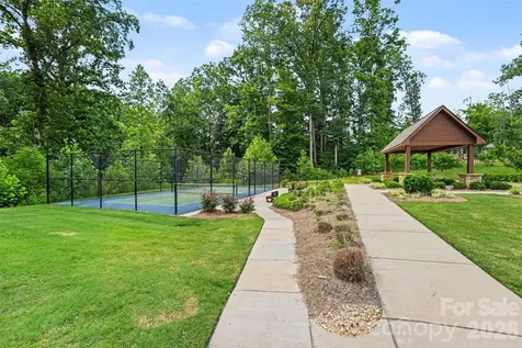 5043 Antebellum Drive Iron Station NC 28080