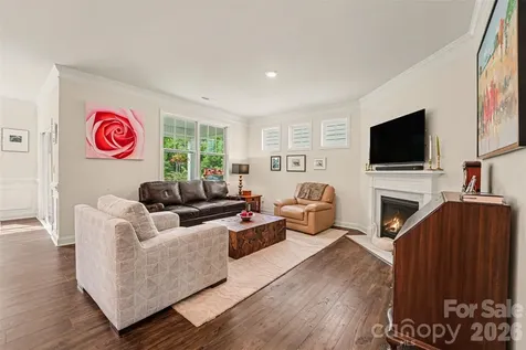 5043 Antebellum Drive Iron Station NC 28080