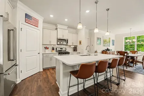 5043 Antebellum Drive Iron Station NC 28080